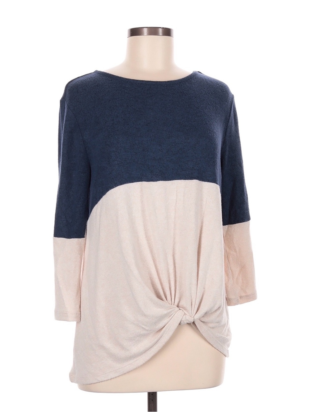 Lovely EUC Market & Spruce twist front top - Picture 3 of 8